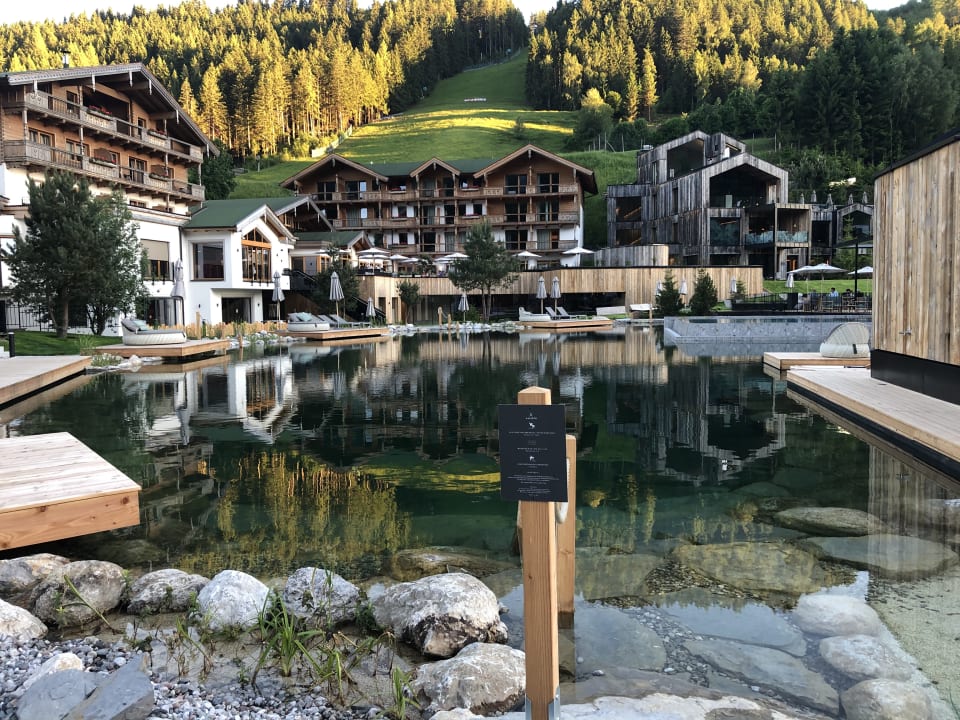 Außenansicht Naturhotel Forsthofgut