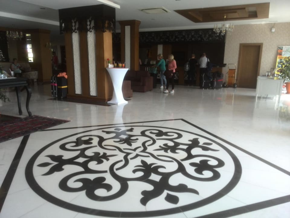 Rezeption  Seaden Corolla Hotel