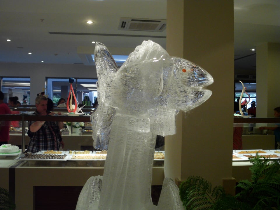 Eisfigur! Sunis Elita Beach Resort & Spa