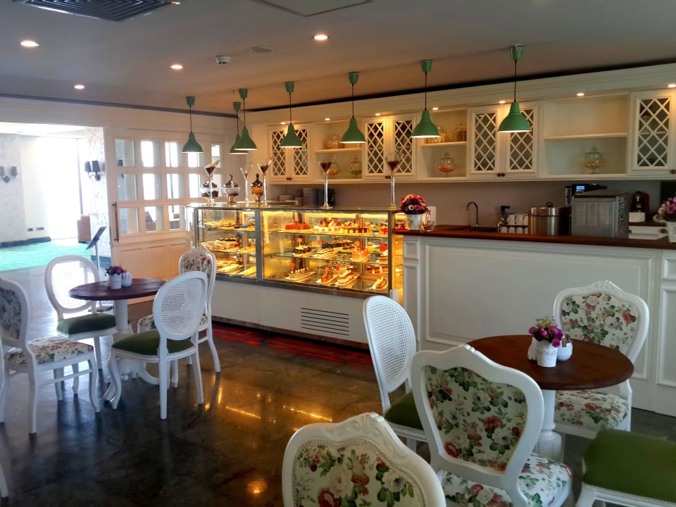 New pastry shop Royal Teos Thermal Resort Clinic & SPA