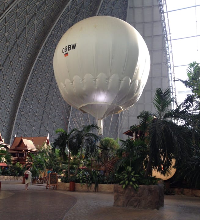 Balloning Tropical Islands Resort