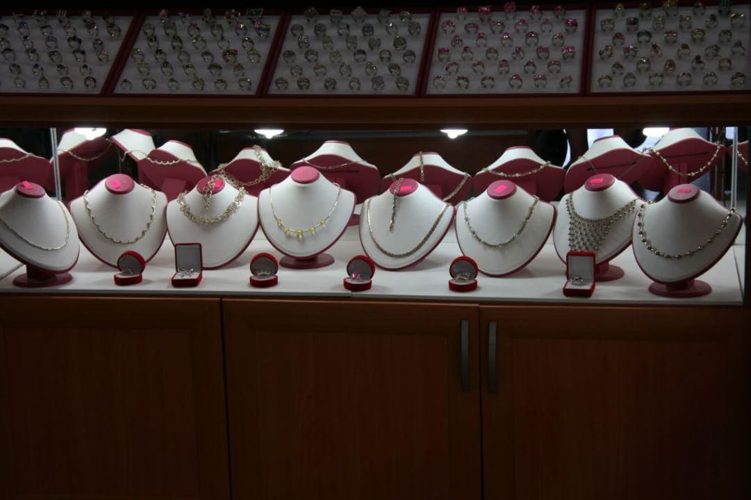 Juwelier Geschäft (Silber) in Haus 3 Grand Seker Hotel
