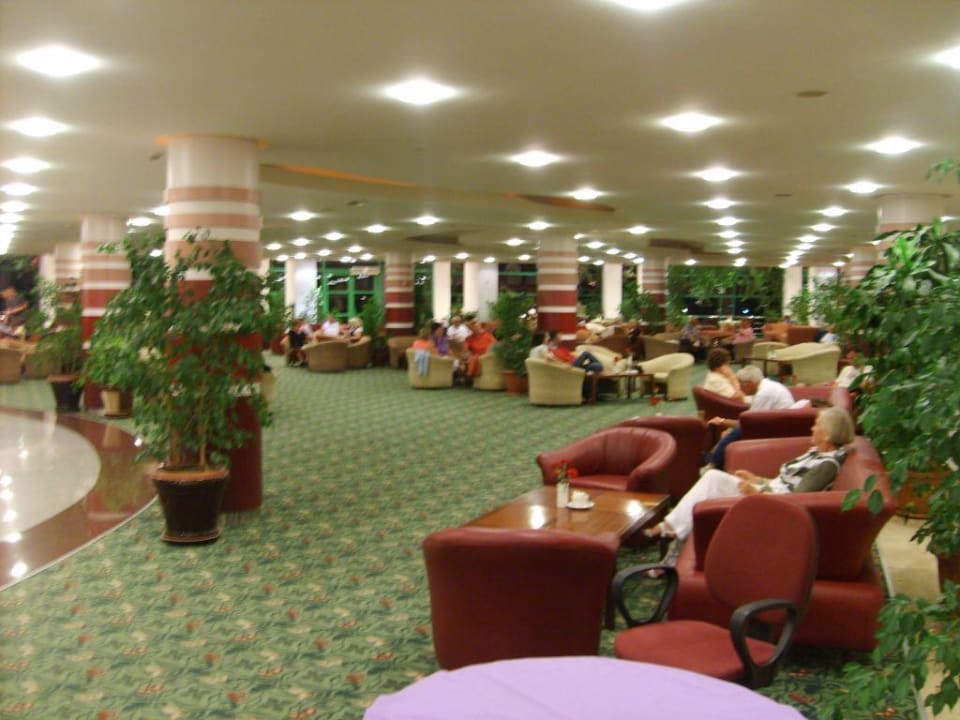 Lobby Bar VONRESORT Golden Coast