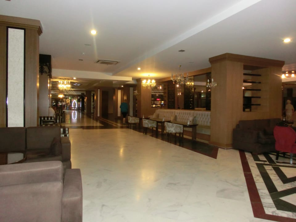 Lobby Seaden Corolla Hotel