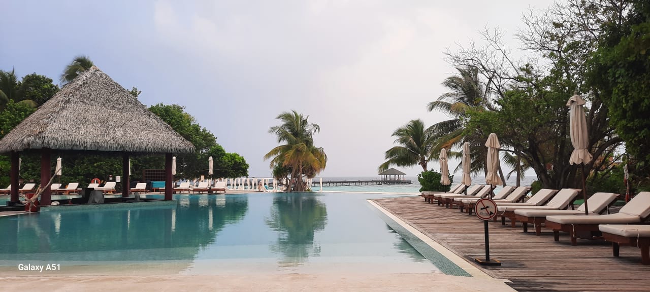 Pool Adaaran Select Meedhupparu Island Resort - Premium All Inclusive