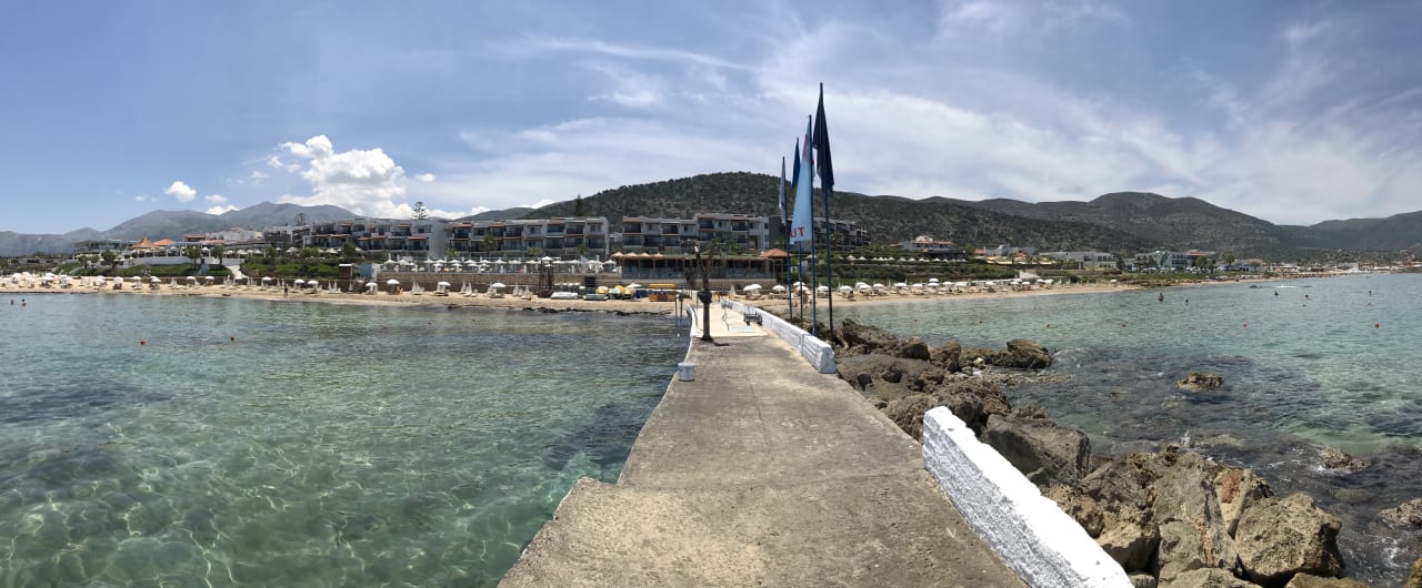 Strand Alexander Beach Hotel & Village Resort