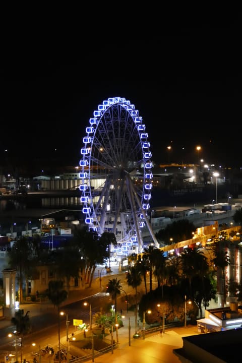Ausblick vom ZImmer-Balkon Hotel Ac Malaga Palacio