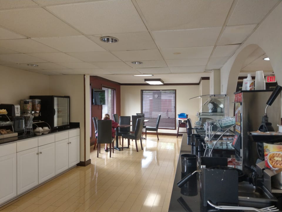 Gastro Red Roof Inn Kingsport