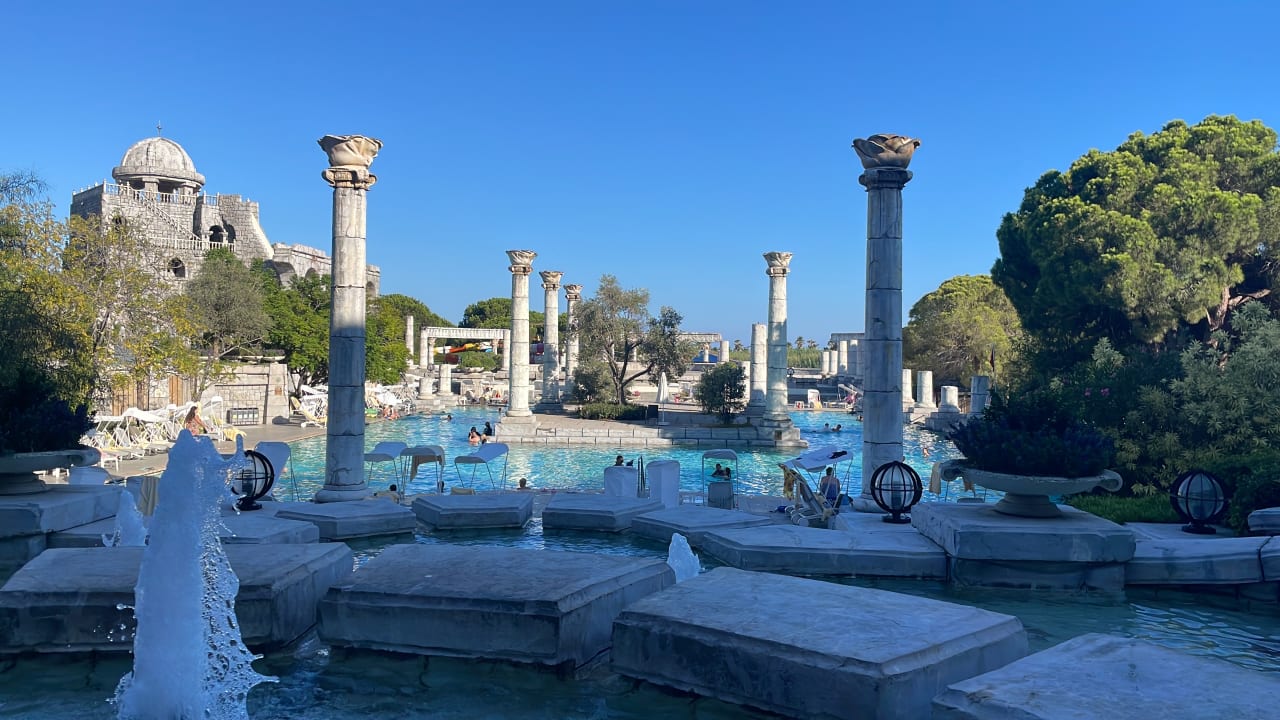 Pool Xanadu Resort Hotel