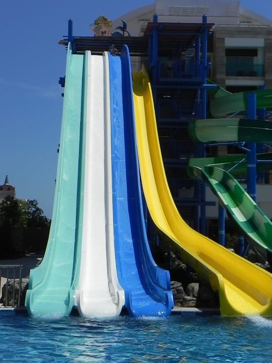 Aquapark, blaue Rutsche Crystal Waterworld