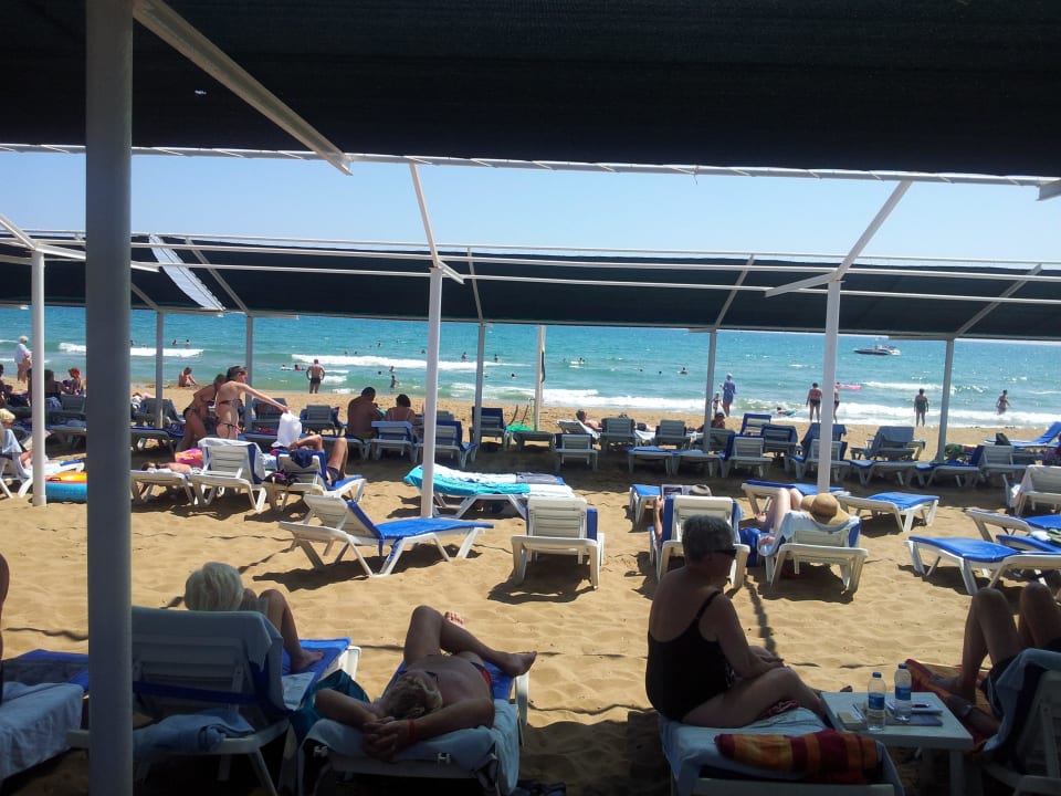 Hoteleigener Strand Club Side Coast