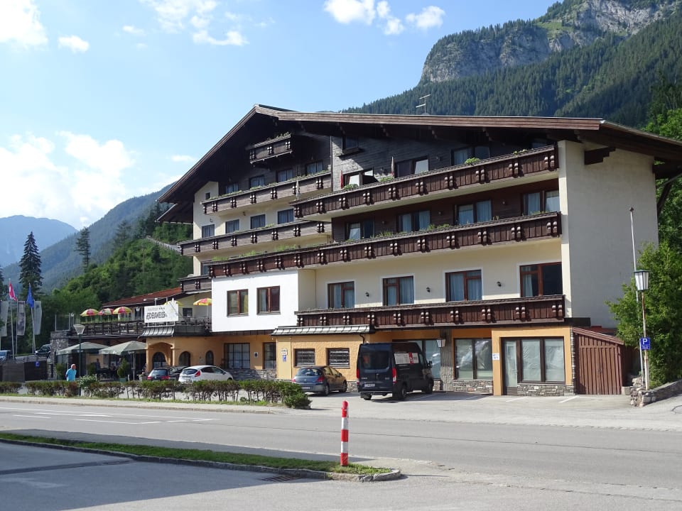 Außenansicht Alpenhotel Edelweiss
