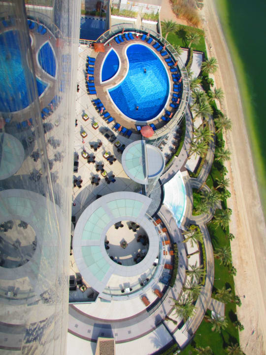 Pool aus dem 17. Stock Hotel Novotel Abu Dhabi Gate