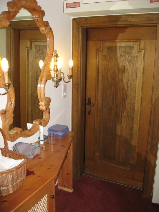 Eingang Hotel GUT Trattlerhof & Chalets