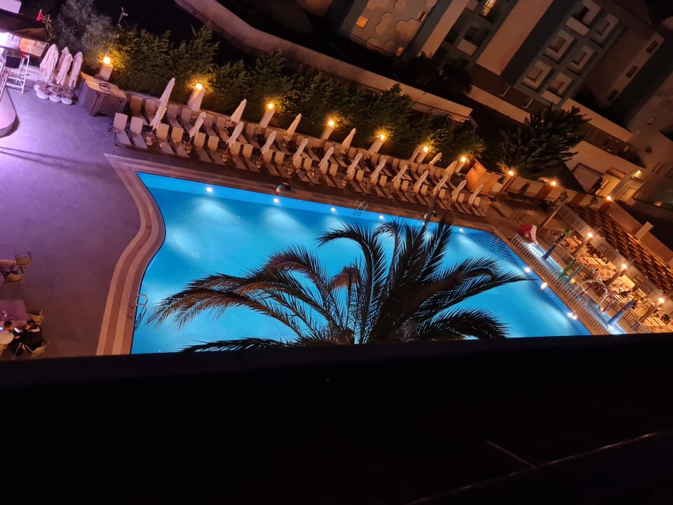 Pool Side Story Resort & Spa