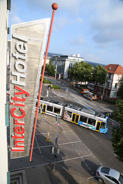 Ausblick zur Straße IntercityHotel Kassel