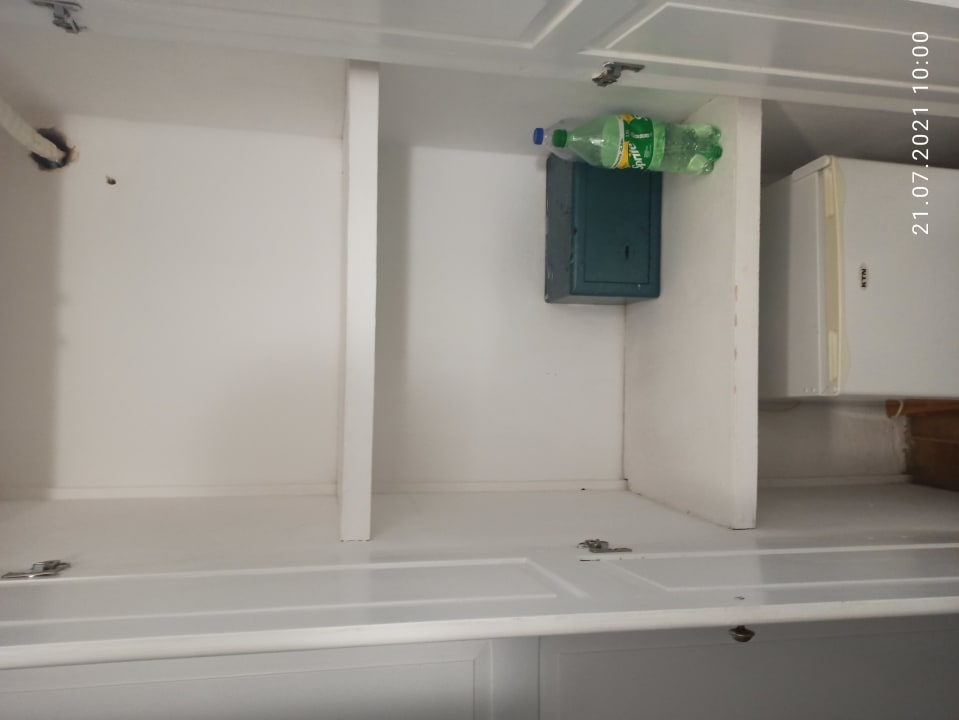 Zimmer Brown Beach Eretria