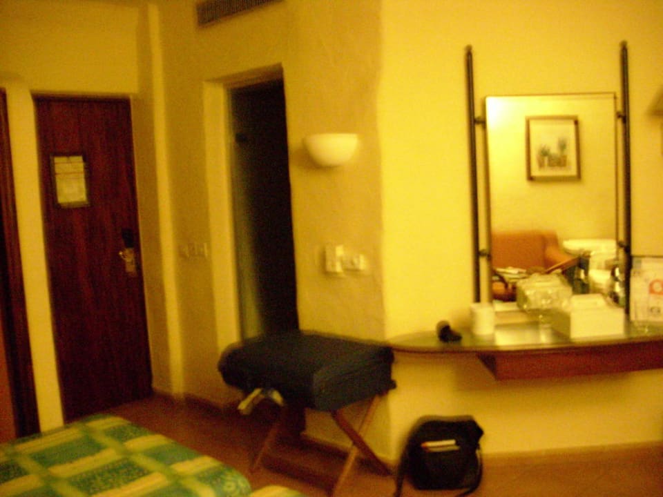 Blick auf Zimmer - und Badtür db San Antonio Hotel + Spa