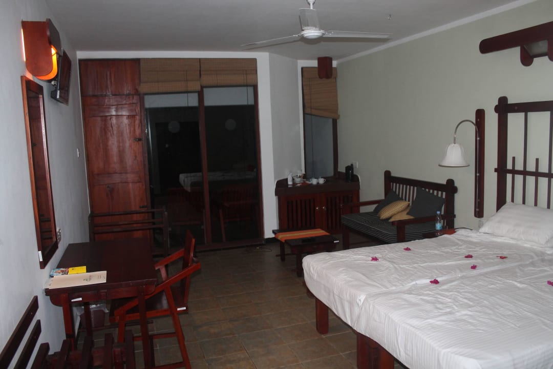 Schönes großes Zimmer Hotel Koggala Beach