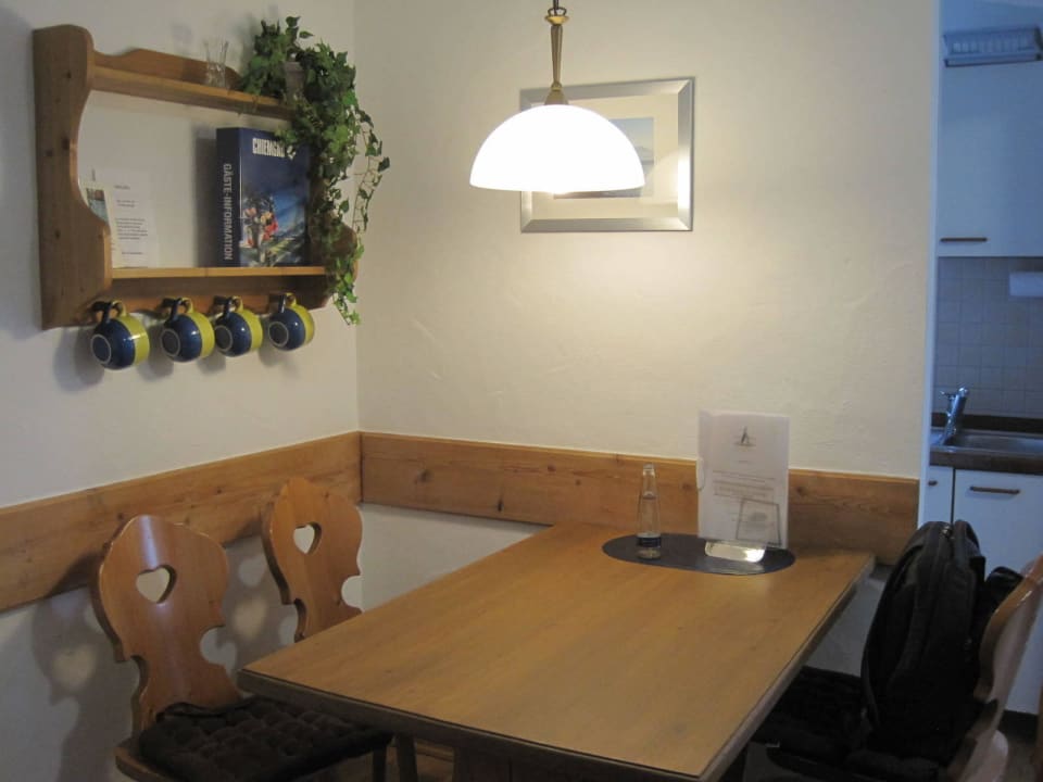 Essecke im Wohnzimmer Ferienresidenz Chiemseestrand