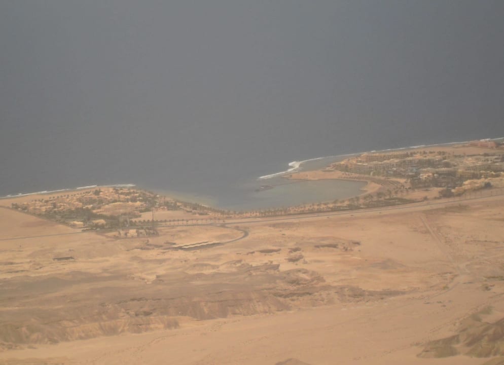 Die Hotelbucht, vom Flieger aus gesehen Steigenberger Coraya Beach - Adults only