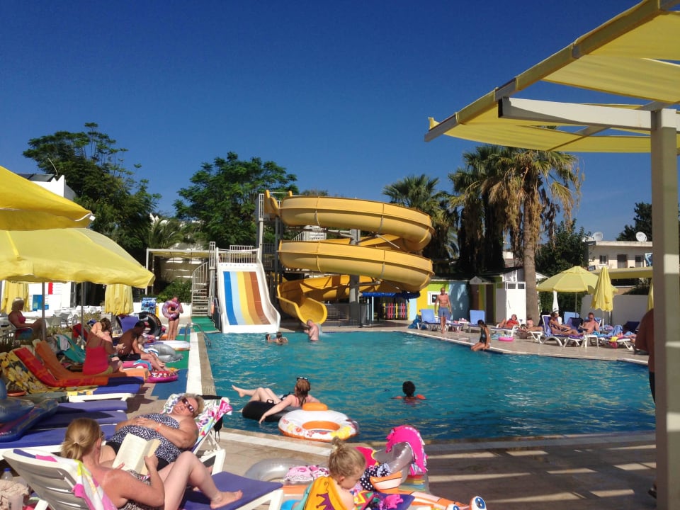 Aquapool Petunya Beach Resort