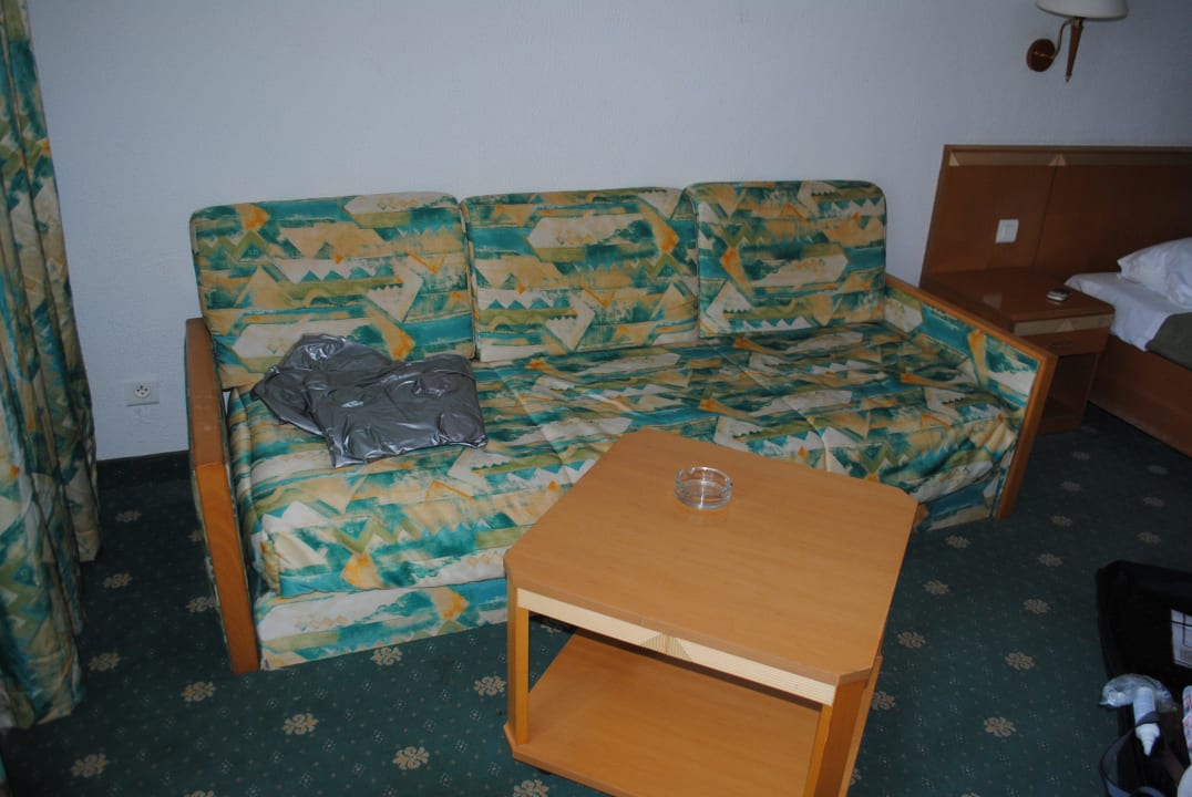 Couch und Tisch El Mouradi Club Kantaoui