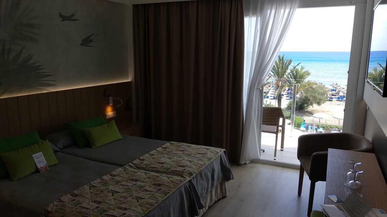 Zimmer Universal Hotel Castell Royal