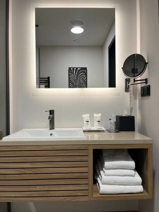 Zimmer AC Hotel by Marriott Krakow