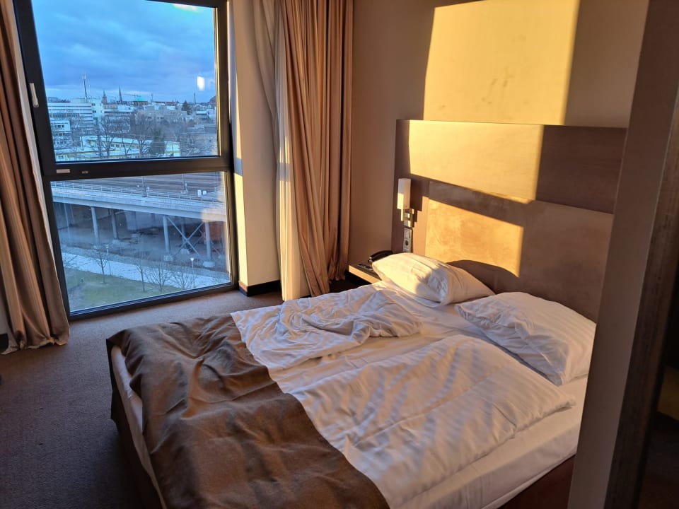 Zimmer IntercityHotel Berlin Hauptbahnhof