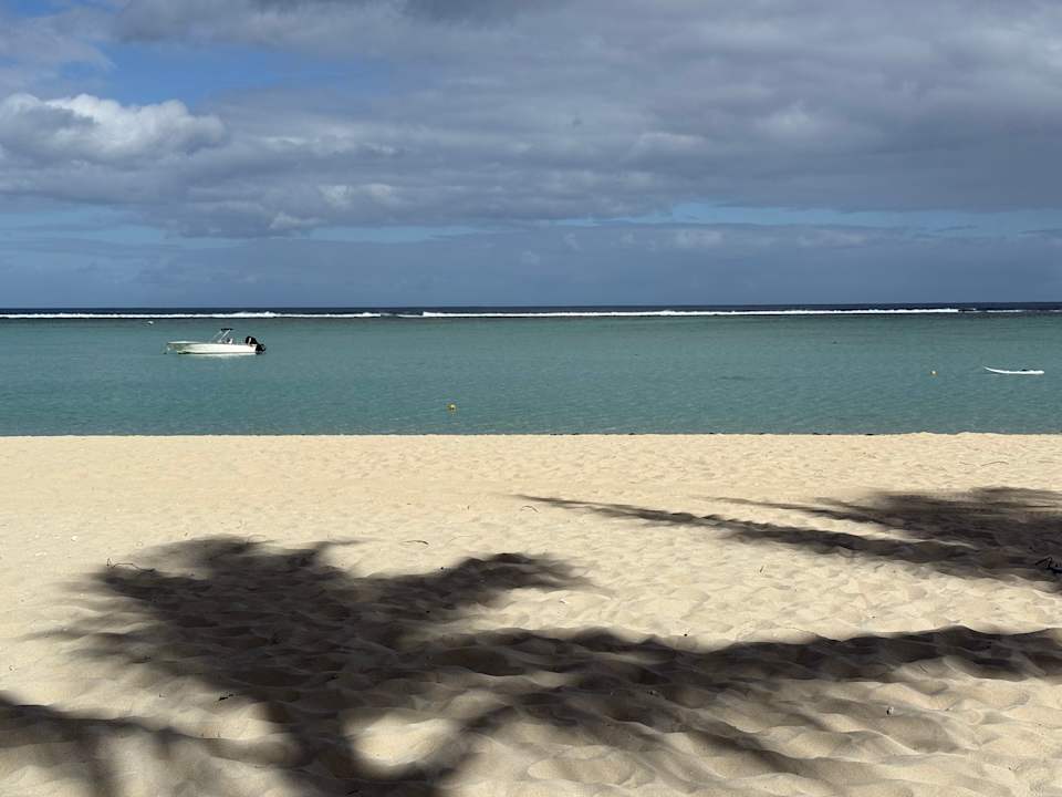Strand La Pirogue Mauritius