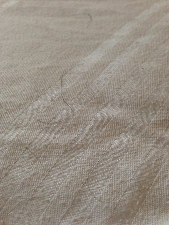 Es sind Haare unterschiedlichster Art und Farbtöne Grand Hotel Barone Di Sassj