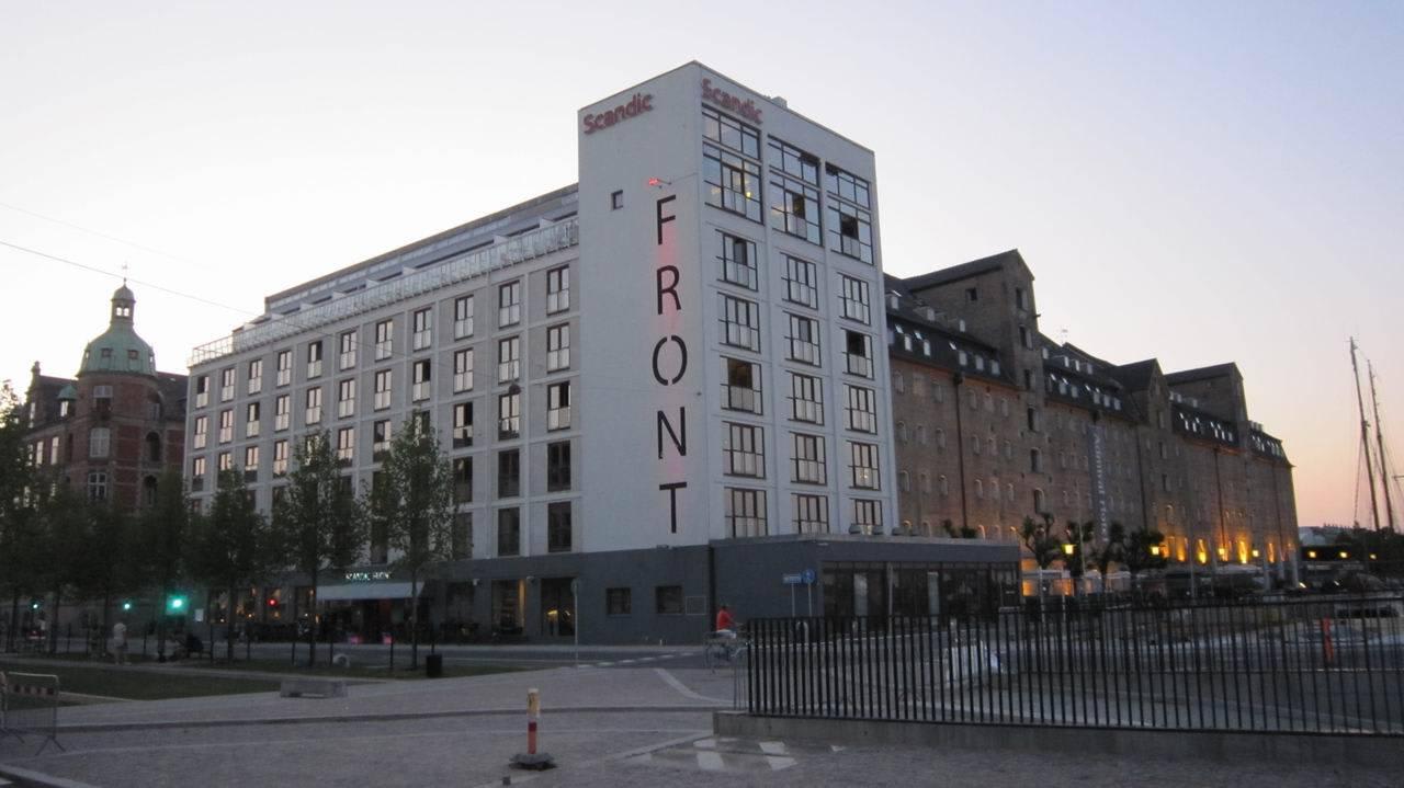 Evening view Hotel Scandic Front