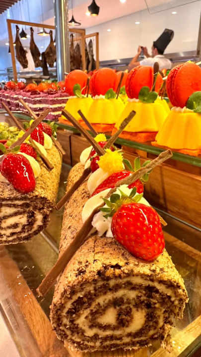Gastro The Sense Deluxe Hotel
