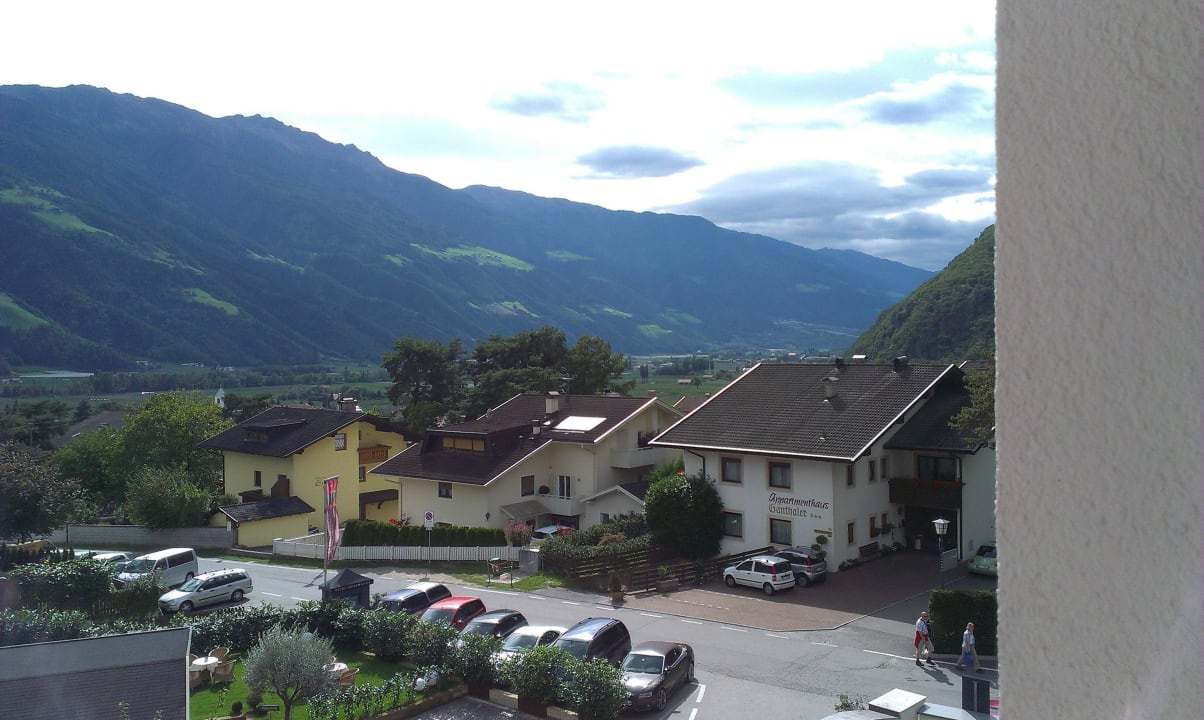 Blick ins Vinschgau Vitalpina Hotel Waldhof