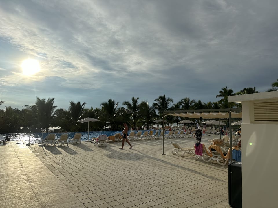 Pool Hotel Riu Sri Lanka