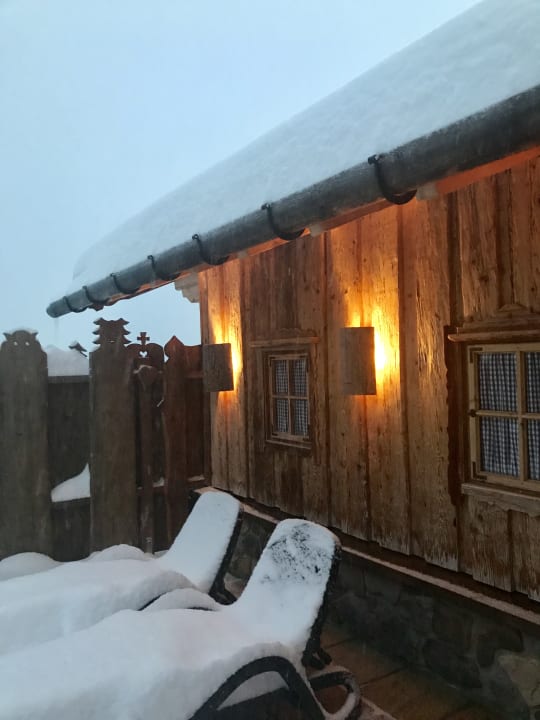 Außenansicht Alm- & Wellnesshotel Alpenhof