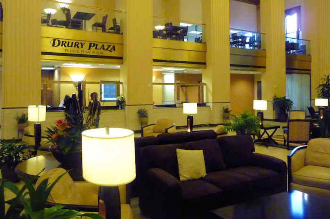 Rezeption am ehemaligen Bankschalter Drury Inn & Suites Riverwalk San Antonio