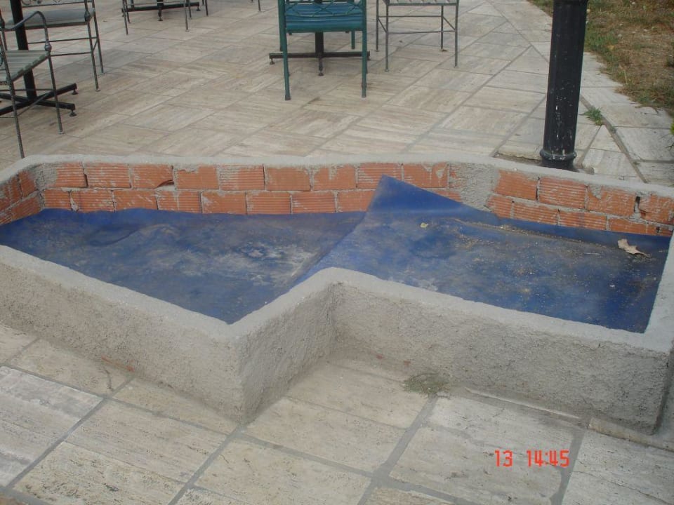 Gemütliche Sonnenterrasse Sandy Beach Resort