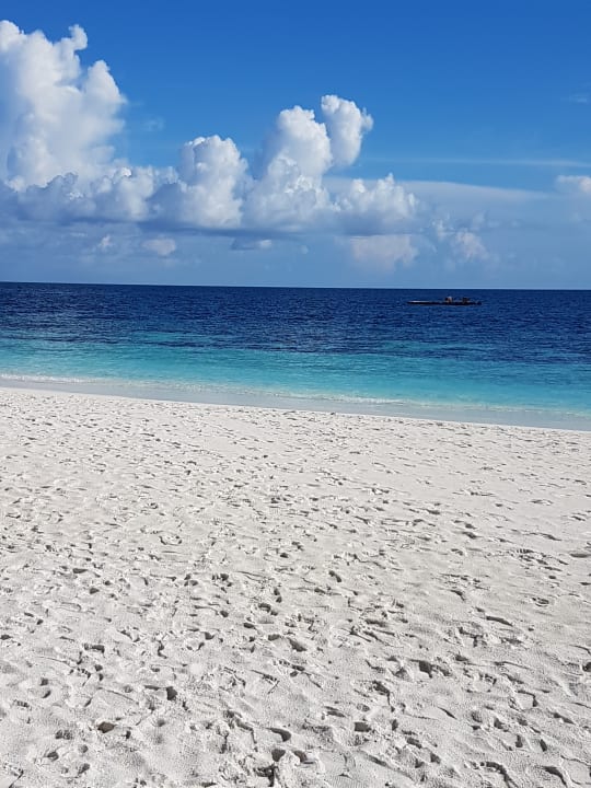 Strand Angaga Island Resort