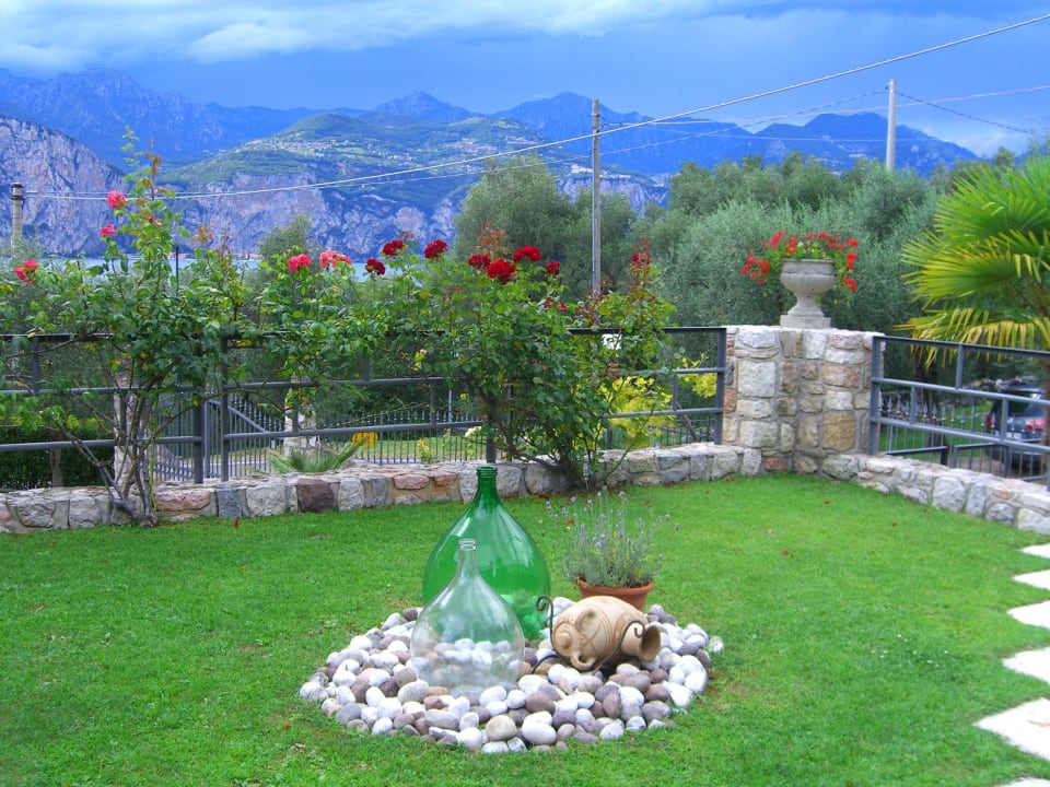 Wunderschöne und sehr gepflegte Gartenanlage Hotel Due Leoni Residence