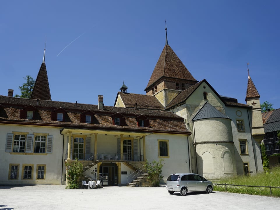 Außenansicht Hotel Schloss Münchenwiler