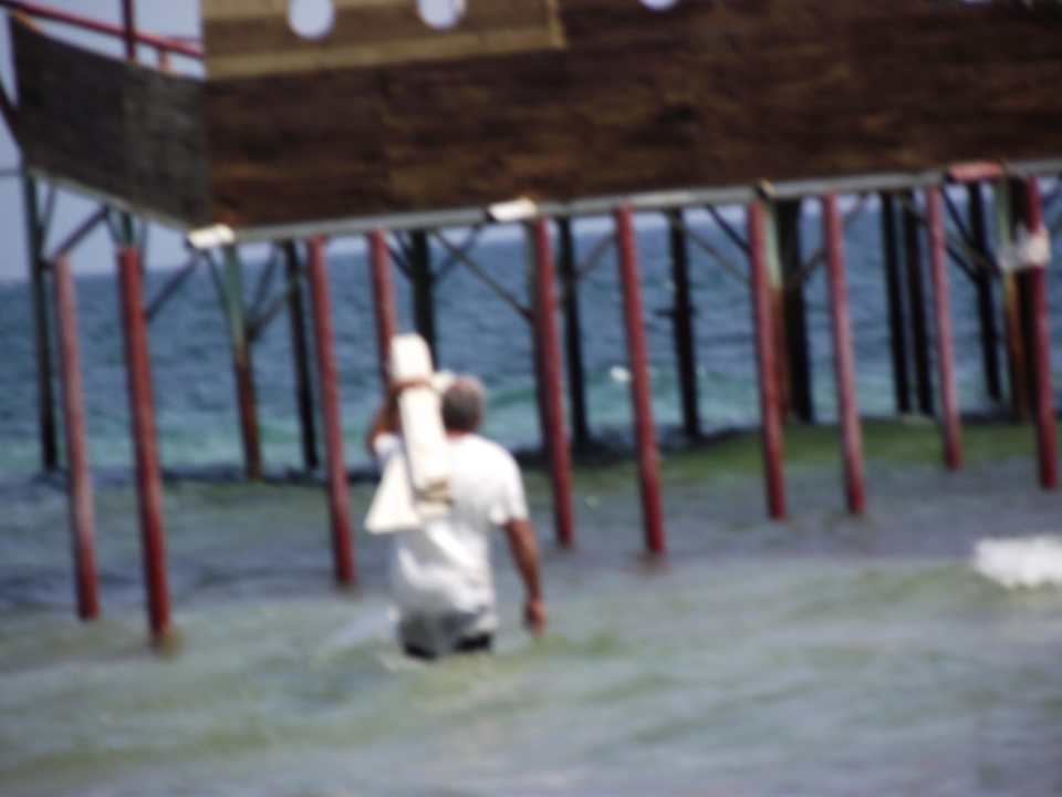 1. Woche Arbeiter am Steg Alassio Hotel and Thalasso