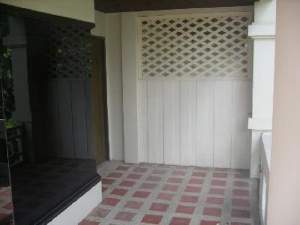 Eingangstür Pullman Pattaya Hotel G