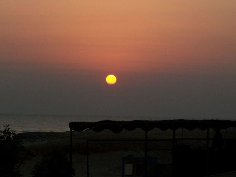 Sonnenaufgang, vom Zimmer aus Three Corners Sea Beach Resort