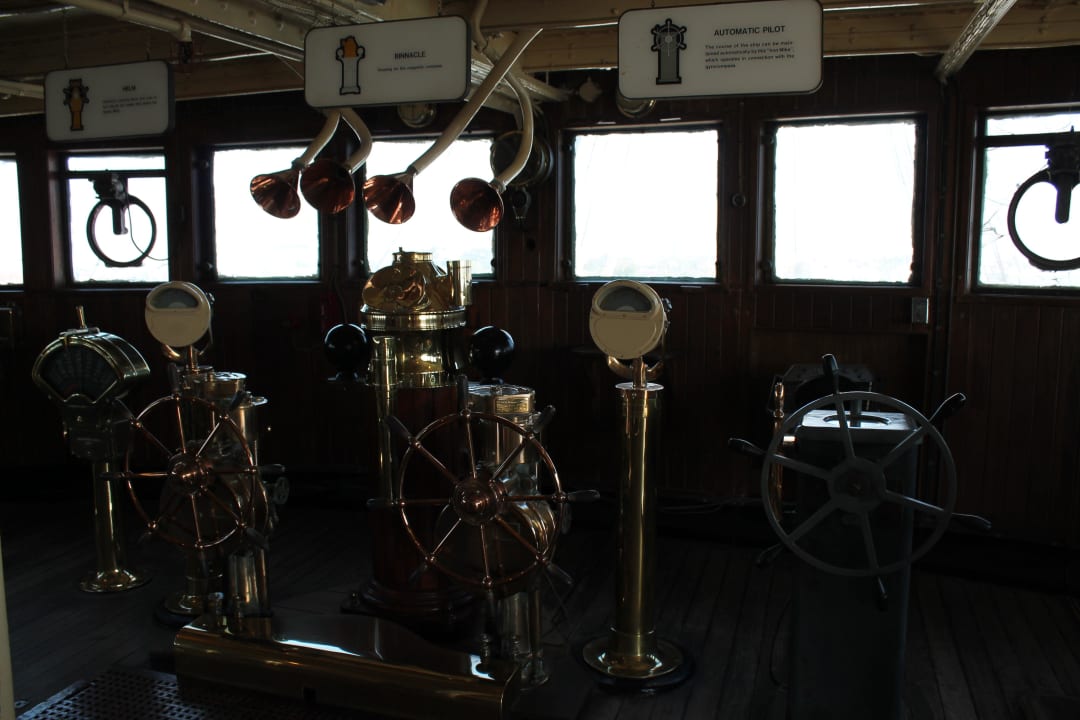 Schiffsbrücke The Queen Mary