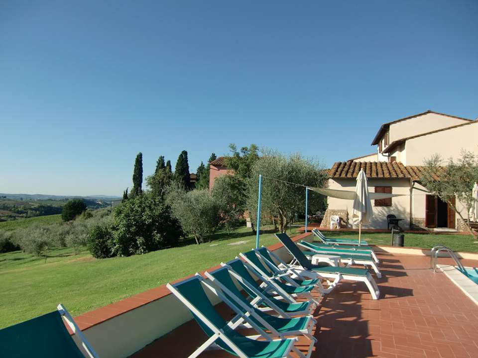 Blick vom Pool auf unser Zimmer Villa Saulina