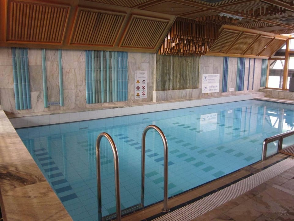 Pool Hilton Helsinki Strand