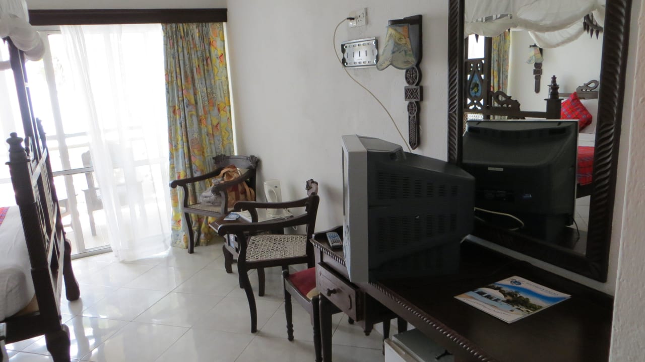 TV Gerät mit ZDF Hotel Southern Palms Beach Resort