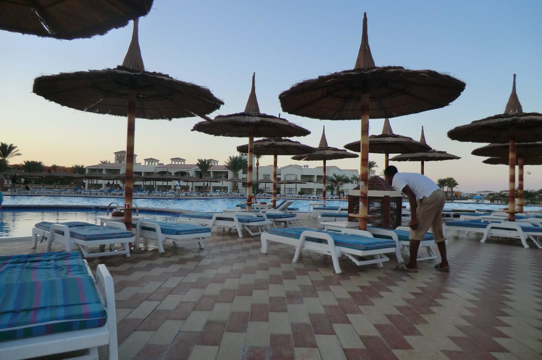 Blick von der Liege Pickalbatros Dana Beach Resort - Hurghada